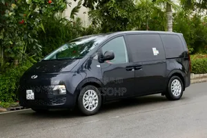 Hyundai Staria 2025 Noir