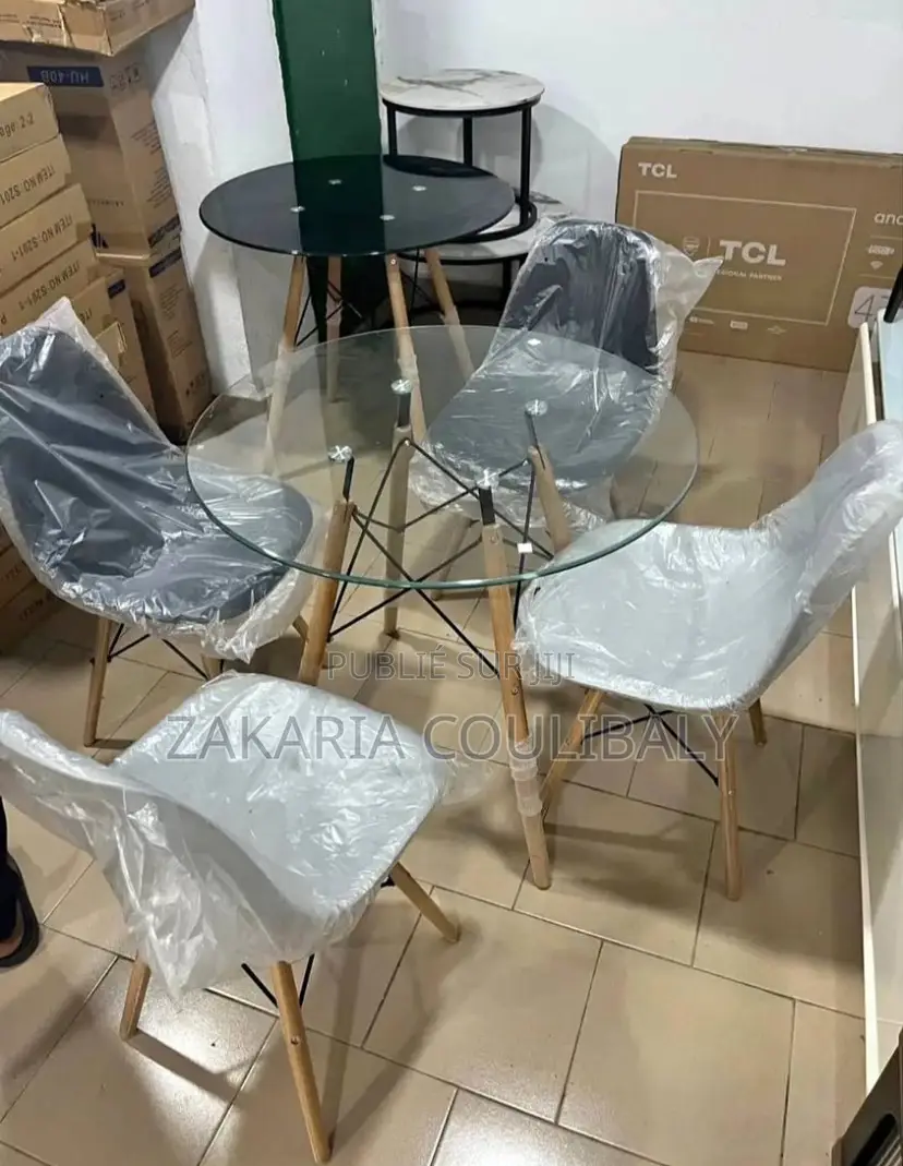 Table À Manger Vitrée
