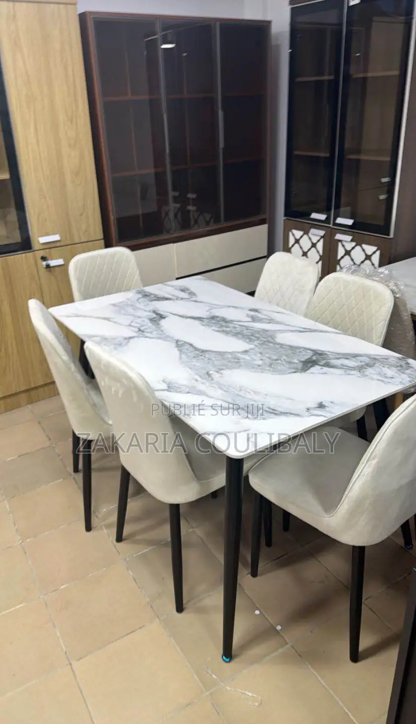 Table À Manger