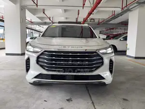 Jetour X70 Plus 1.6 7-Seater FWD 2022 Noir