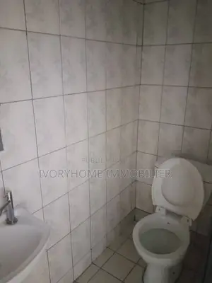 2chbre Appartement dans Cocody à Louer