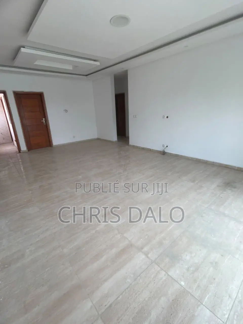 3chbre Appartement dans Sang Immobilier, Cocody à Louer
