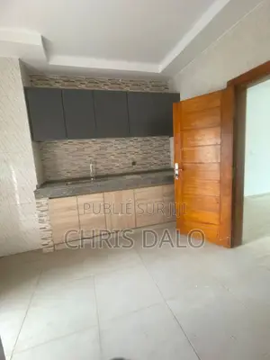 3chbre Appartement dans Sang Immobilier, Cocody à Louer