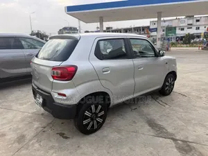 Suzuki S-Presso 2024 Gris