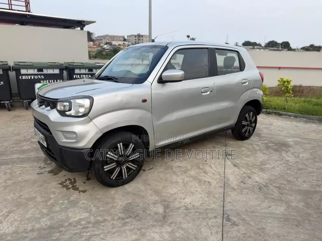 Suzuki S-Presso 2024 Gris