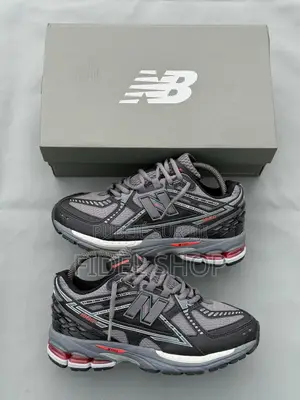 New Balance 1906
