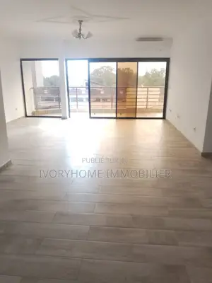 2chbre Appartement dans Cocody à Louer