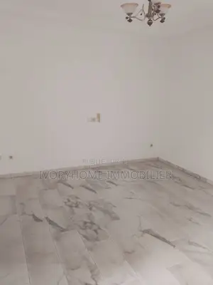 2chbre Appartement dans Cocody à Louer