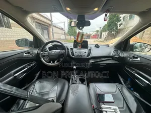 Ford Escape SE FWD 2018 Gris