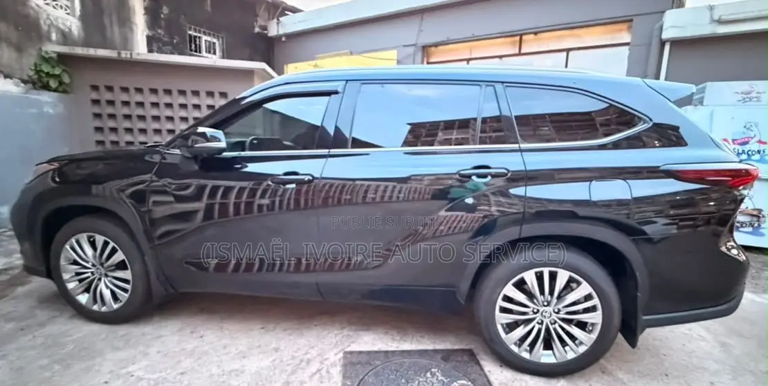 Toyota Highlander 2024 Noir