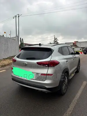 Hyundai Tucson Sport 2021 Gris