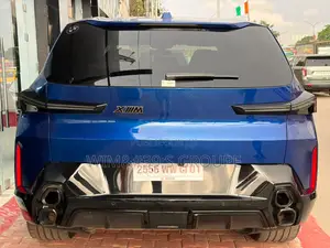Nouveau BMW XM Label Red Sports Activity Vehicle 2025 Bleu