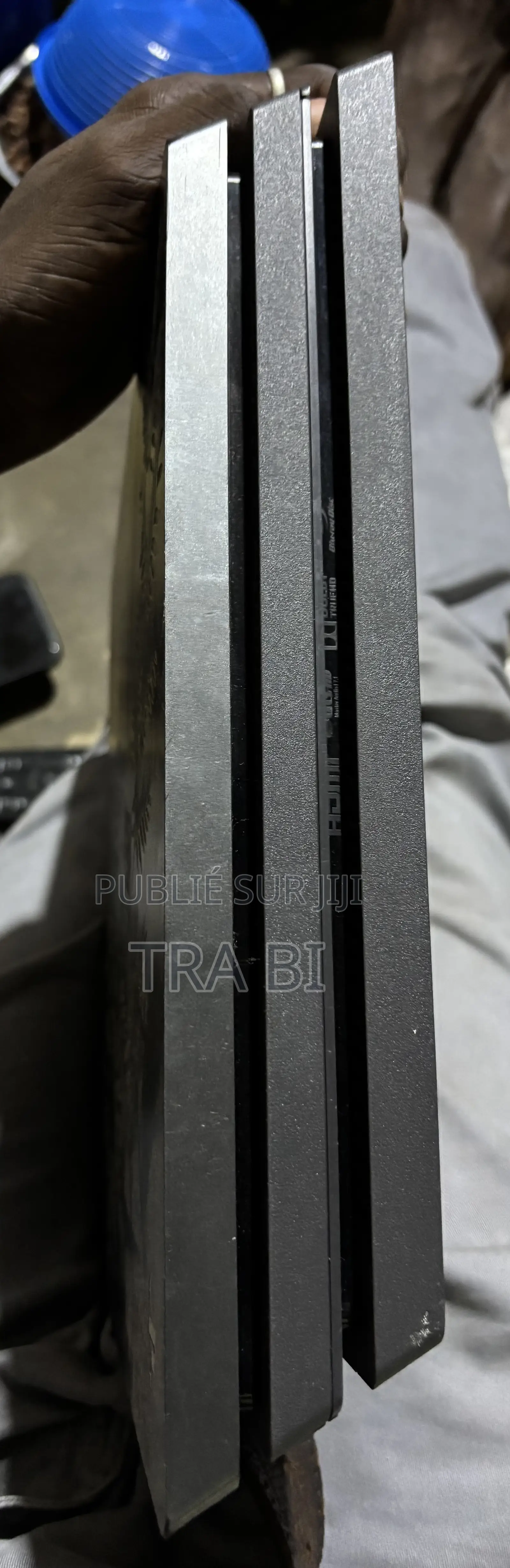 Ps4 Pro Non Craque 1tera État Propre
