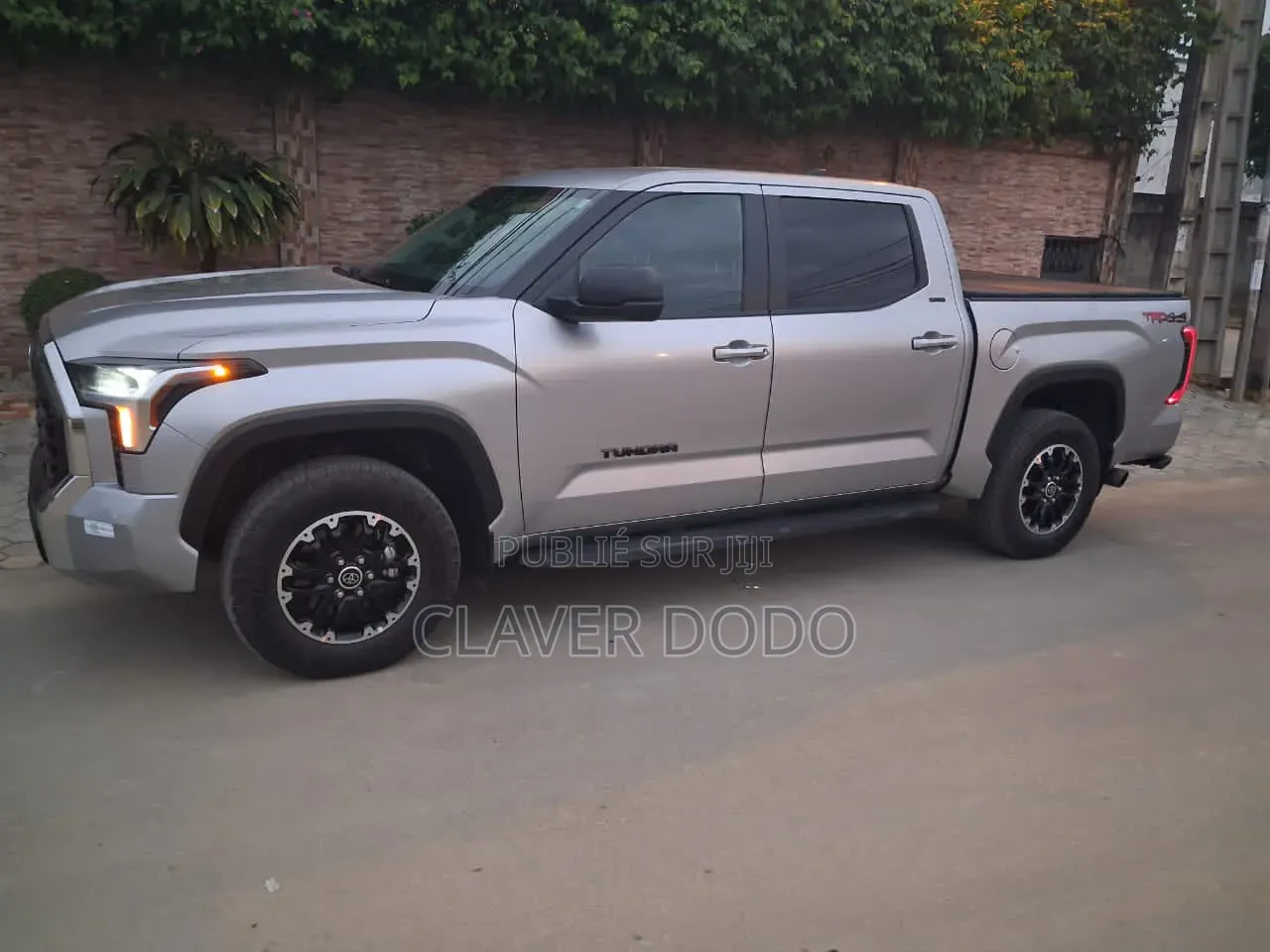 Nouveau Toyota Tundra 2026 Gris