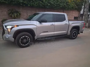 Nouveau Toyota Tundra 2026 Gris