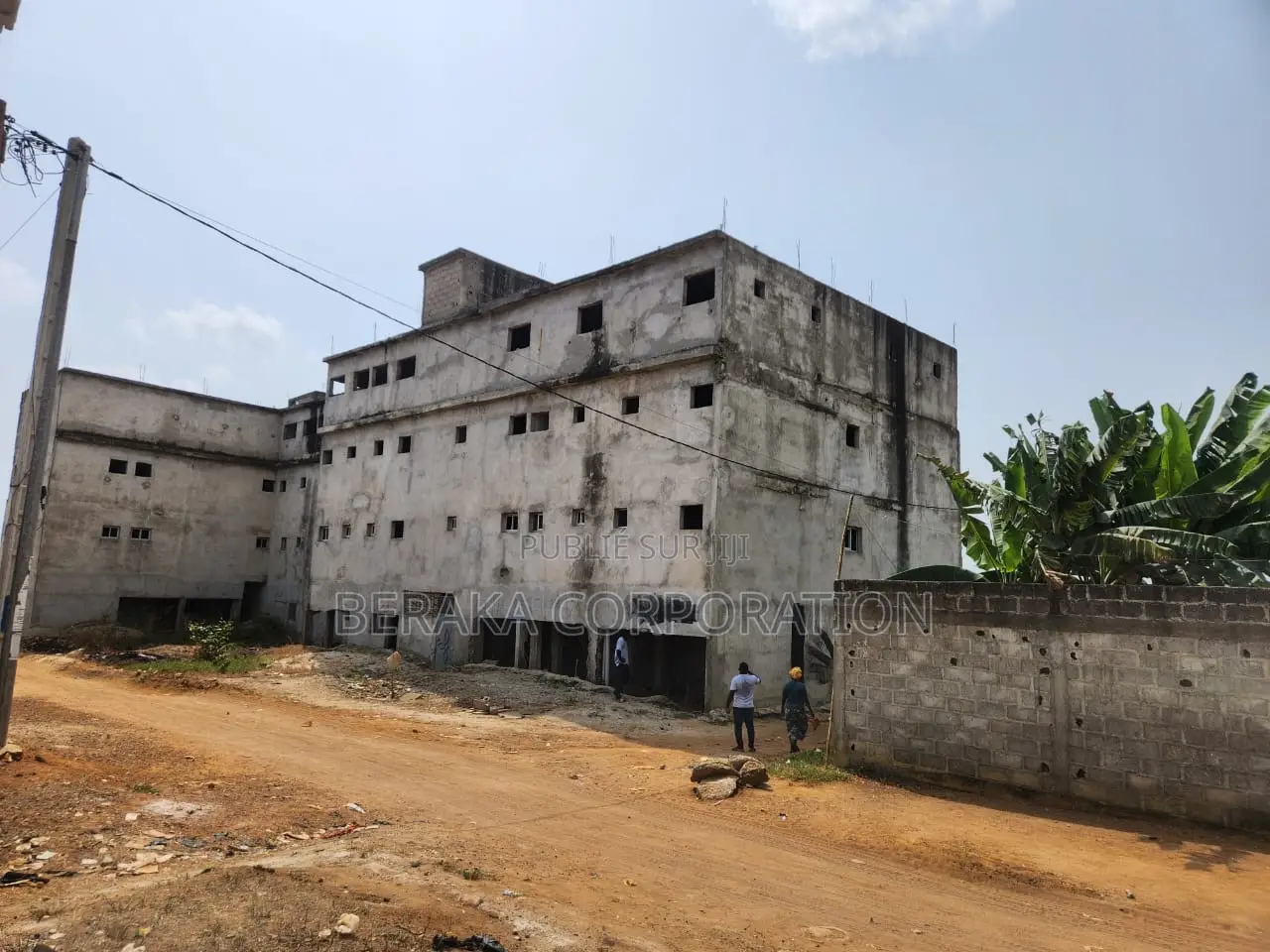20chbre Blocs d'appartements dans Beraka Corporation, Songon à Vendre