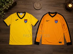 Maillot De Foot Jaune (Enfant) Et Maillot De Foot Orange (Enfant)