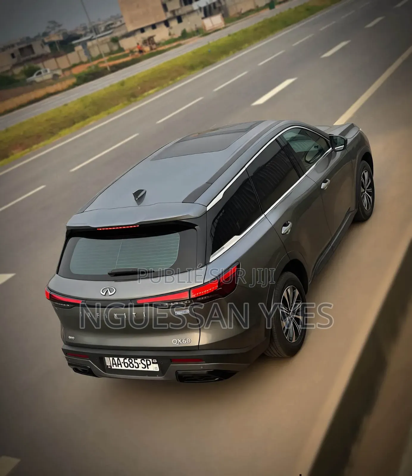 Infiniti Q60 2023 Gris