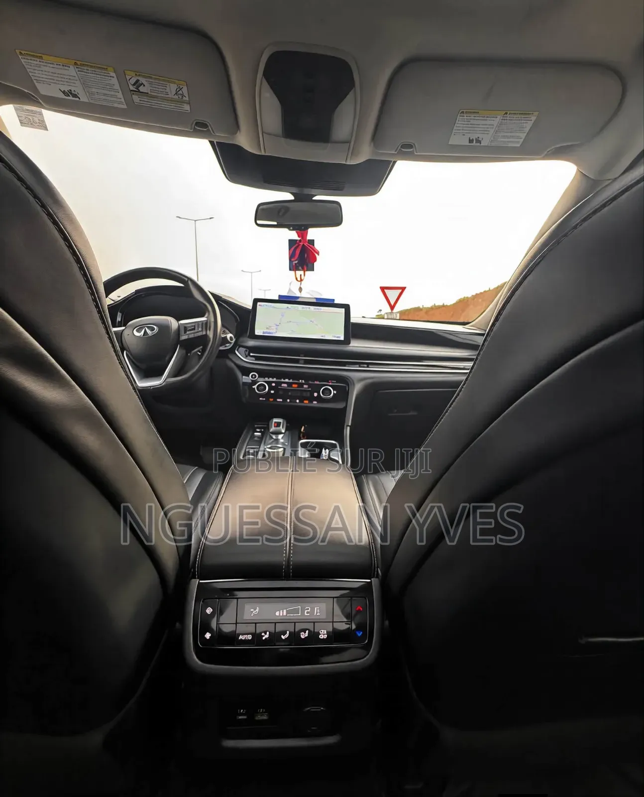 Infiniti Q60 2023 Gris