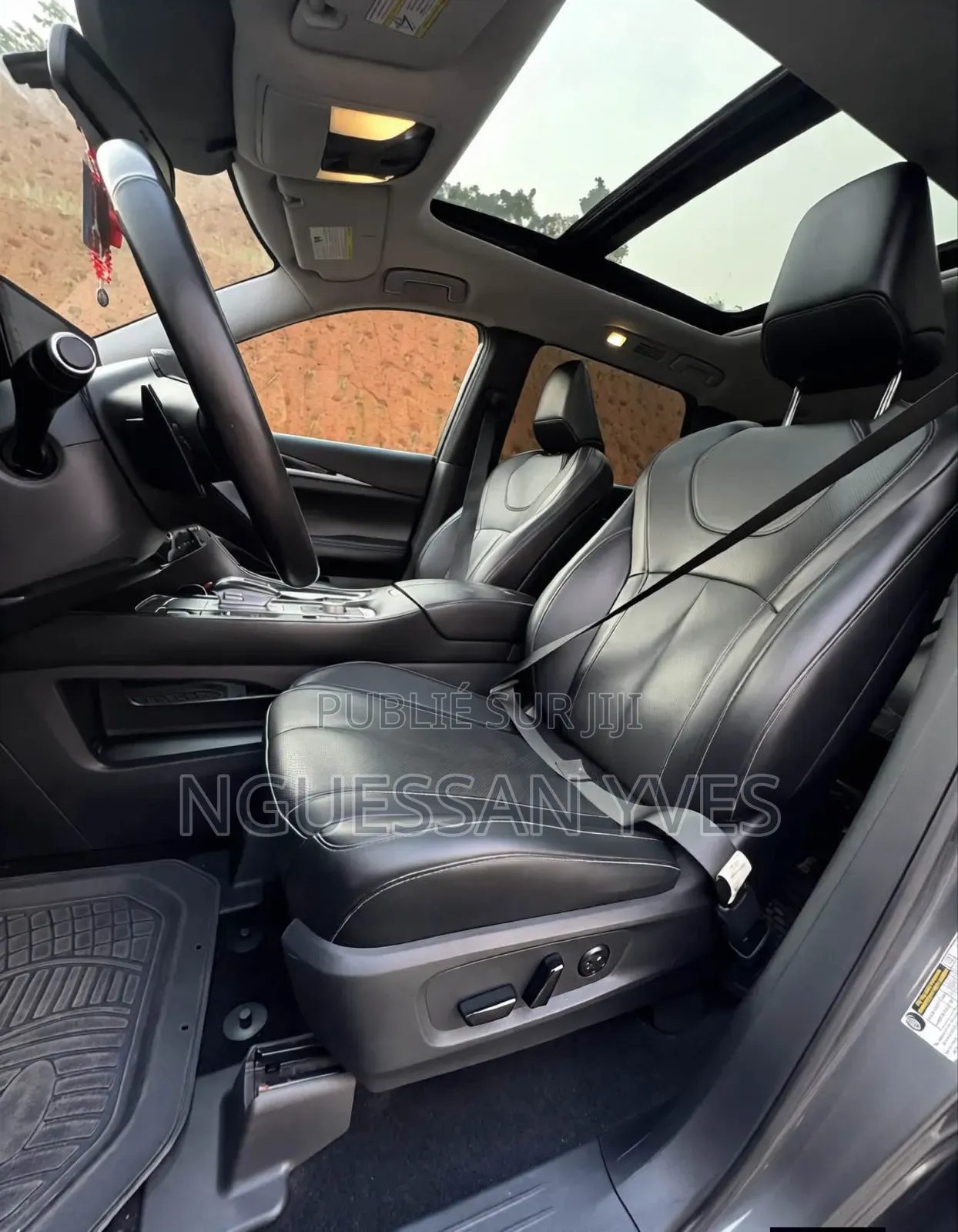 Infiniti Q60 2023 Gris