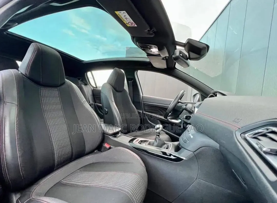 Nouveau Peugeot 3008 2025 Blanc cassé