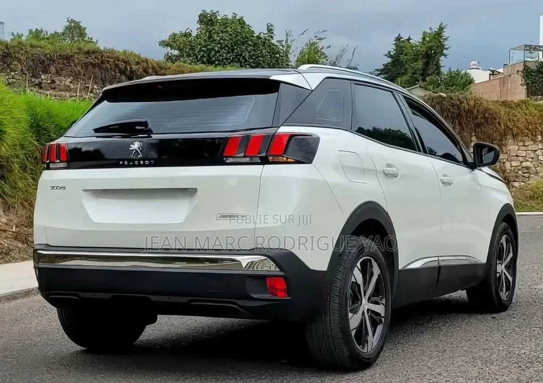 Nouveau Peugeot 3008 2025 Blanc cassé