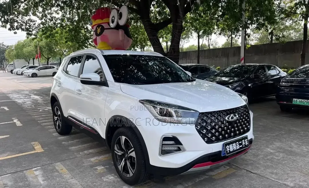 Nouveau Chery Arrizo 5 2025 Blanc cassé