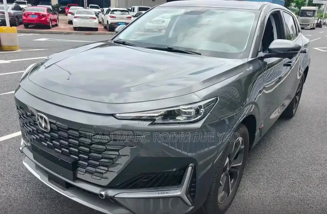 Nouveau Changan UNI-K 2025 Bleu