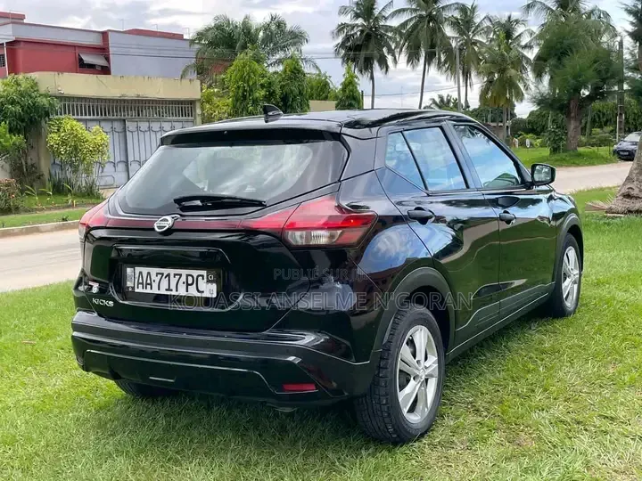 Nissan Kicks SV 2020 Noir Mat