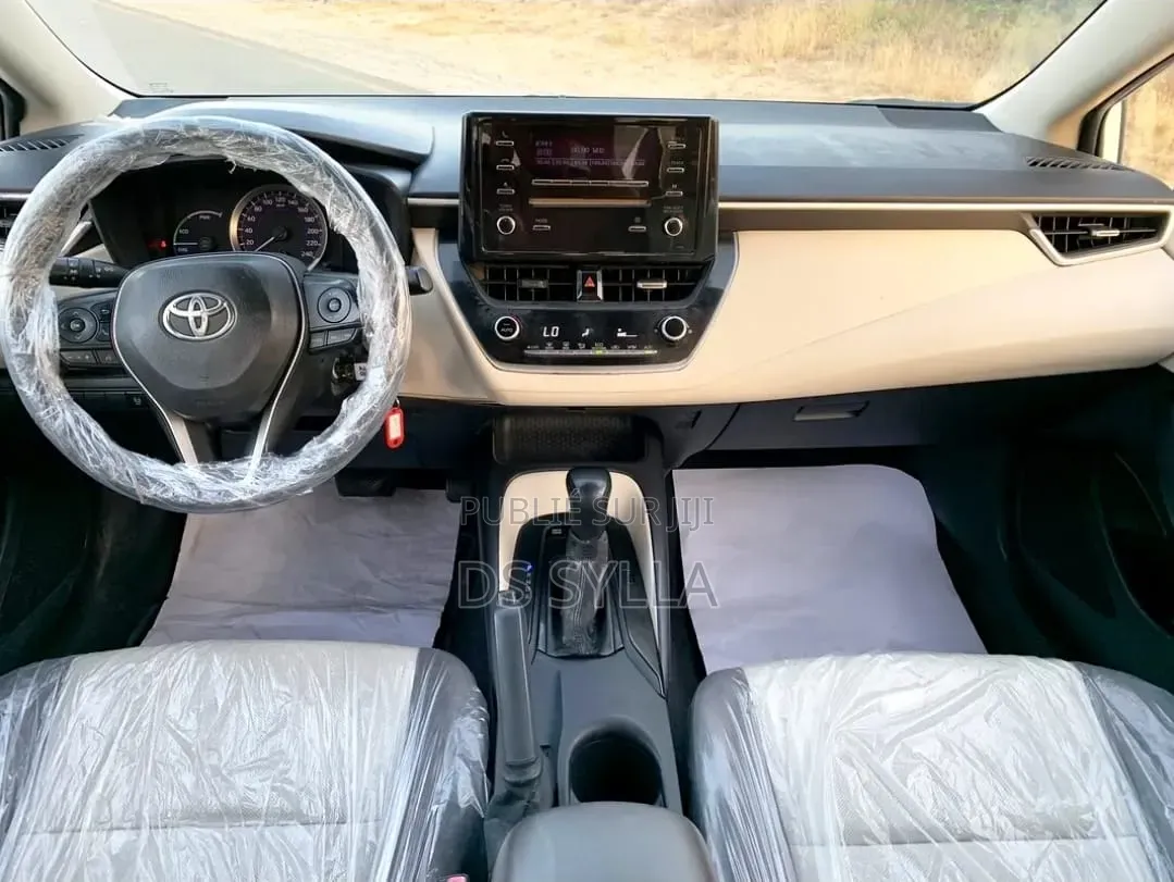 Toyota Corolla LE 2020 Blanc