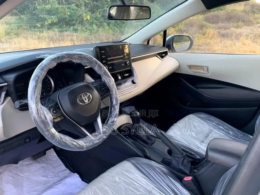 Toyota Corolla LE 2020 Blanc