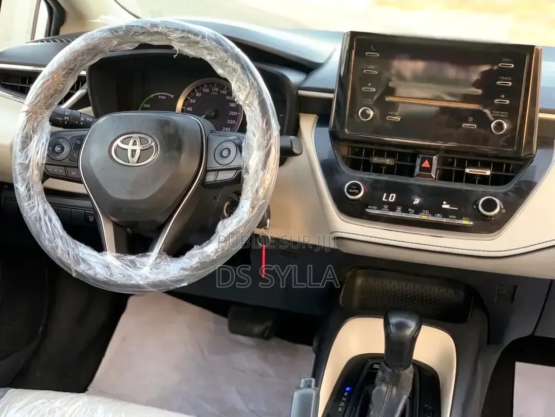 Toyota Corolla LE 2020 Blanc