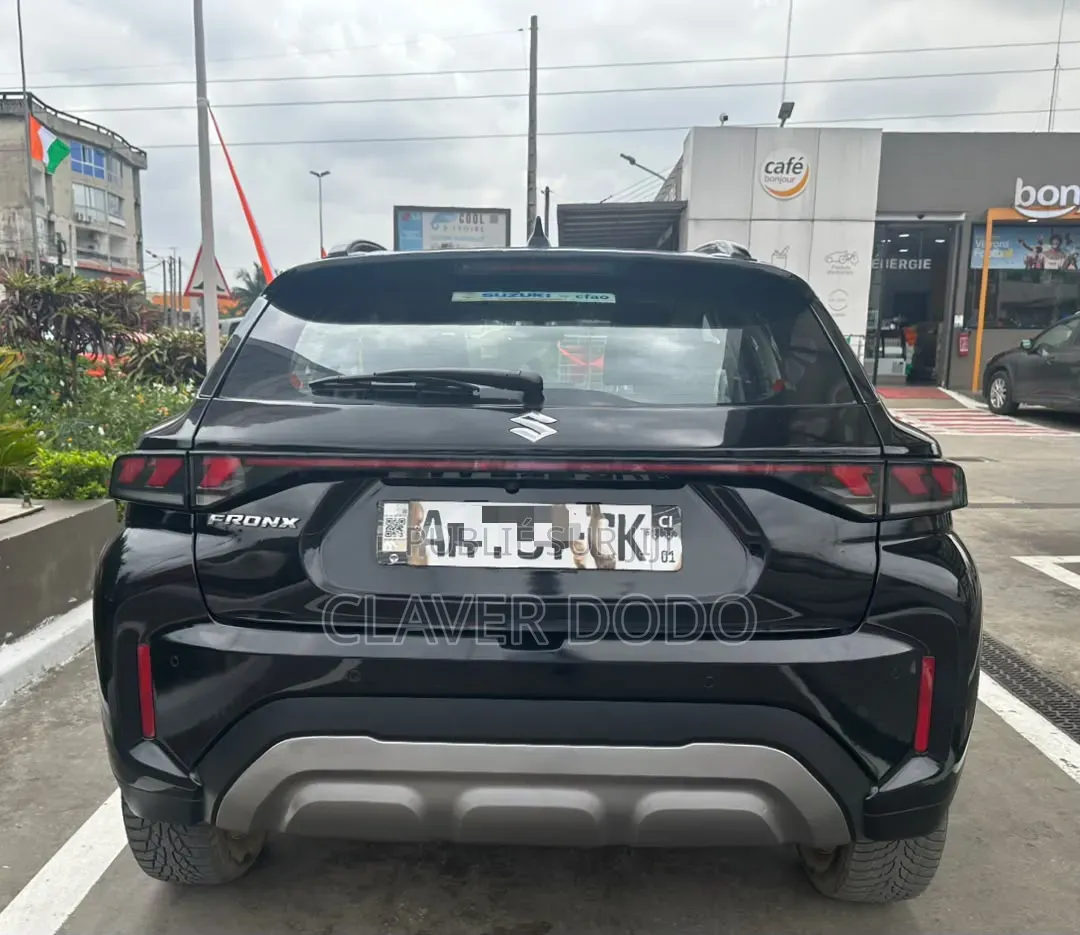 Suzuki Fronx 2024 Noir