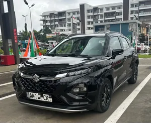 Suzuki Fronx 2024 Noir