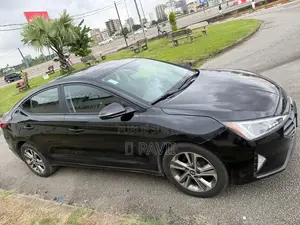 Hyundai Elantra 2021 Noir
