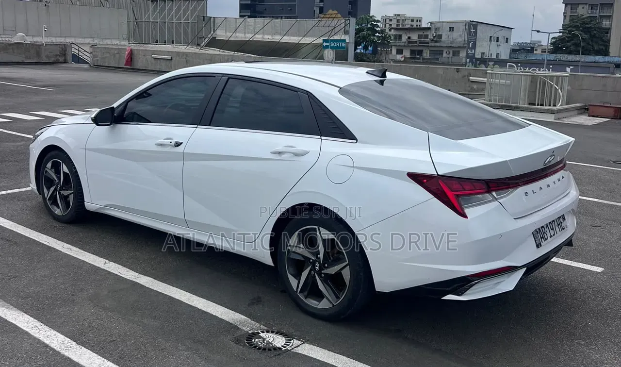 Hyundai Elantra 2021 Blanc