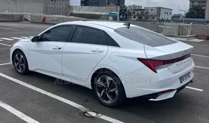 Hyundai Elantra 2021 Blanc