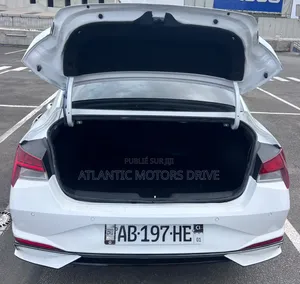 Hyundai Elantra 2021 Blanc