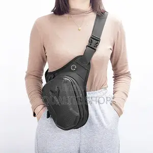 Sacoche De Cuisse Rigide Et Étanche Pour Moto Pratique Et Style Motard