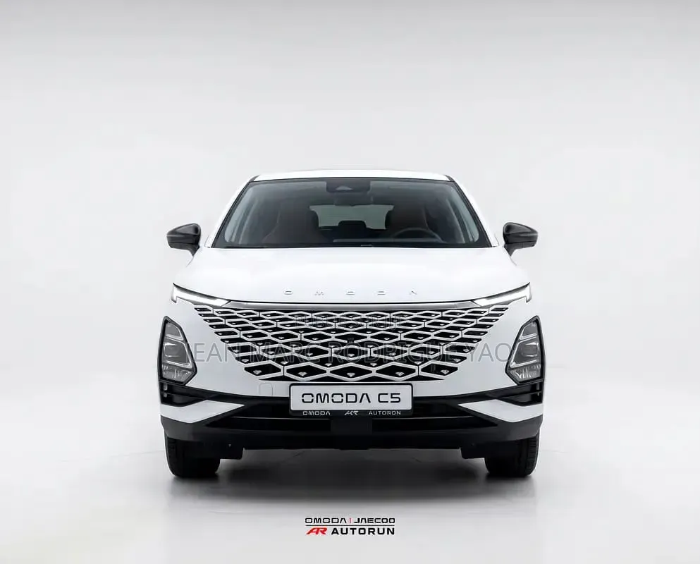 Nouveau Omoda C5 2025 Blanc cassé