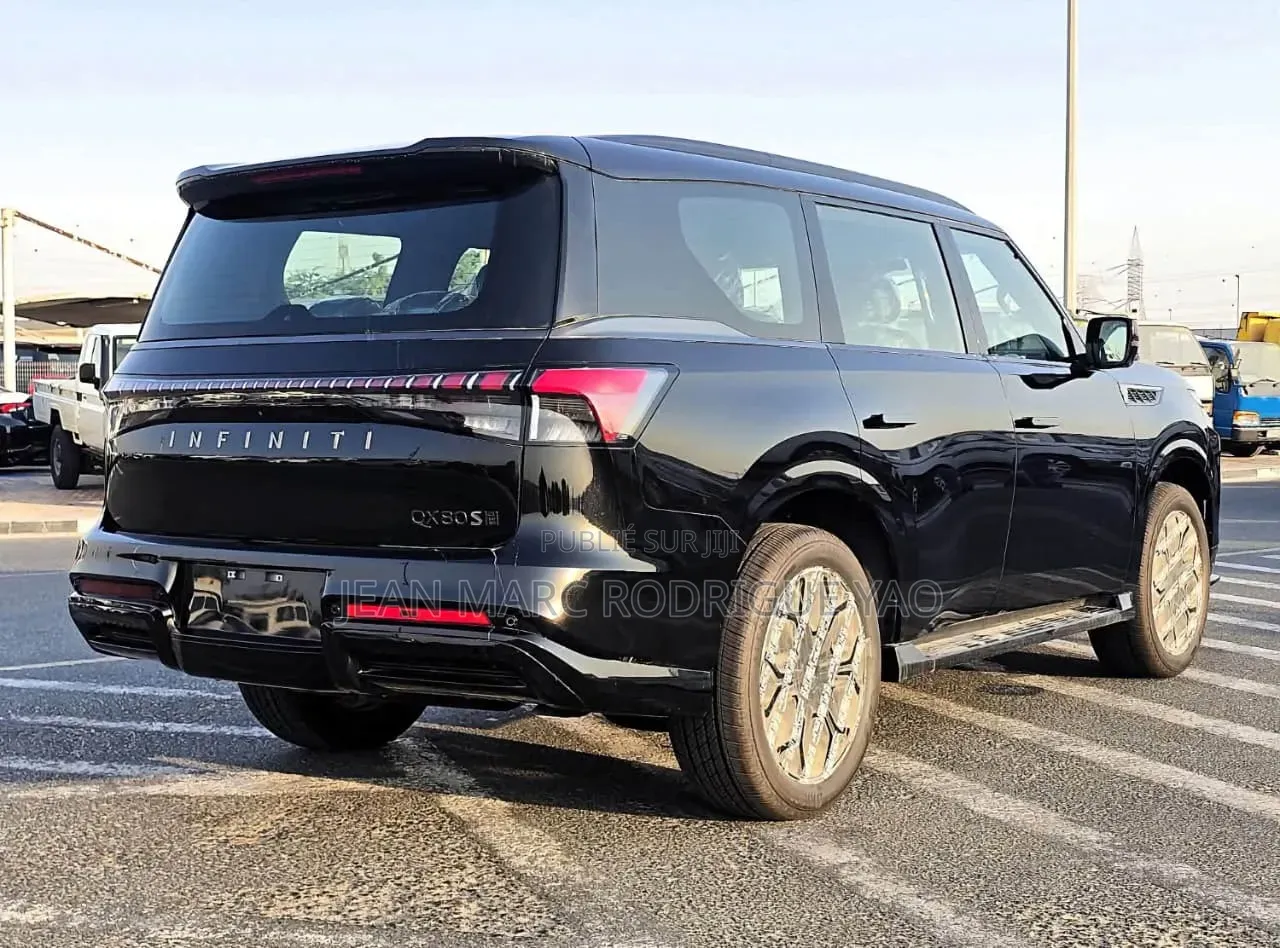 Nouveau Infiniti QX80 2026 Noir
