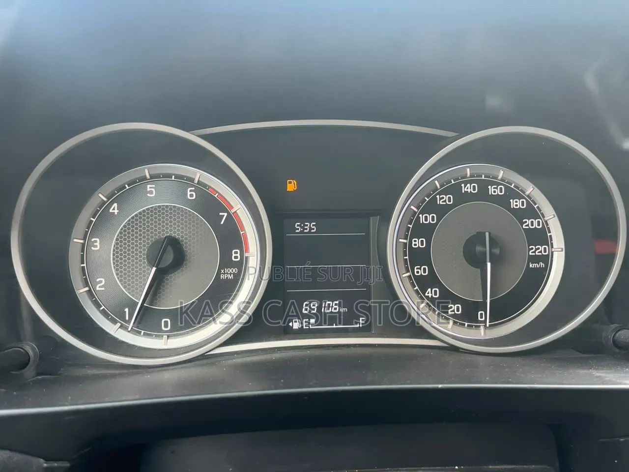 Suzuki Dzire 2024 Gris