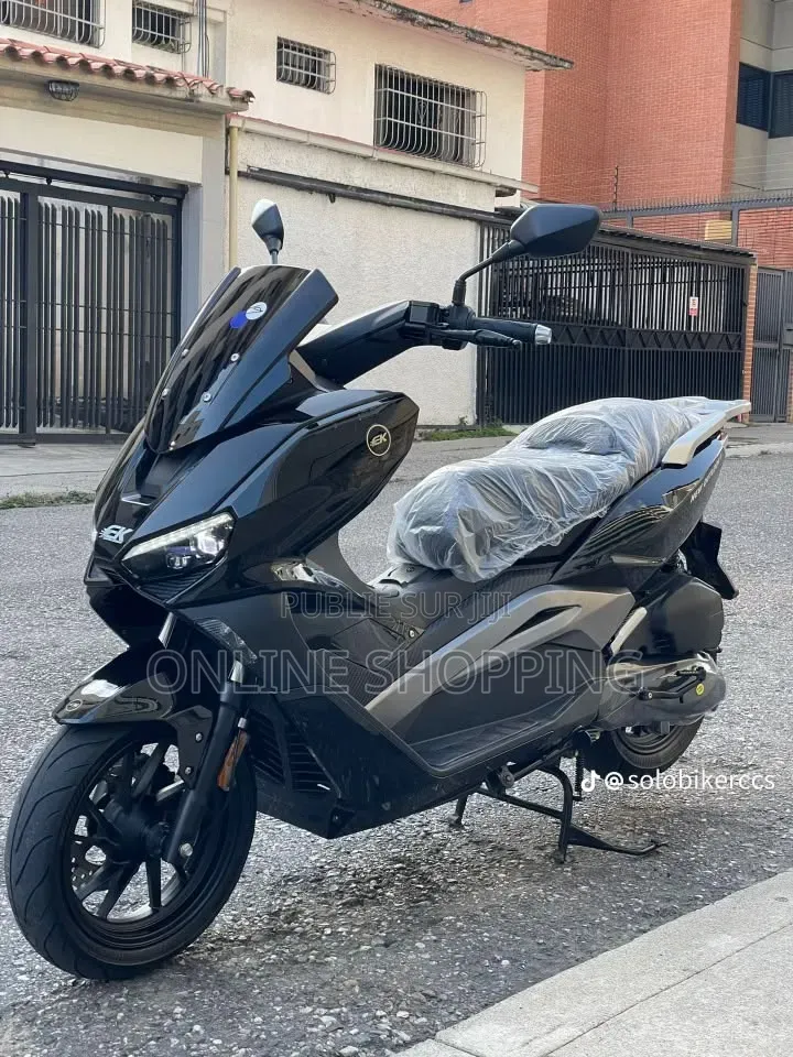 Nouveau Arctic Cat 400 2023 Orange