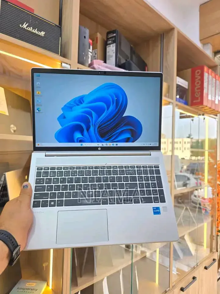 Nouveau HP ProBook 450 G8 16GB Intel Core i7 SSD 512GB