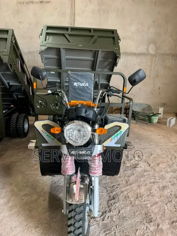 Nouveau Royal Moto/Vélomoteurs 2023 Autre