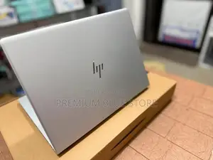 Nouveau HP EliteBook 830 G5 8GB Intel Core i5 SSD 256GB