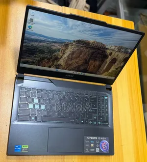 Nouveau Ordinateur portable MSI Cyborg 14 16GB Intel Core i5 SSD 512GB