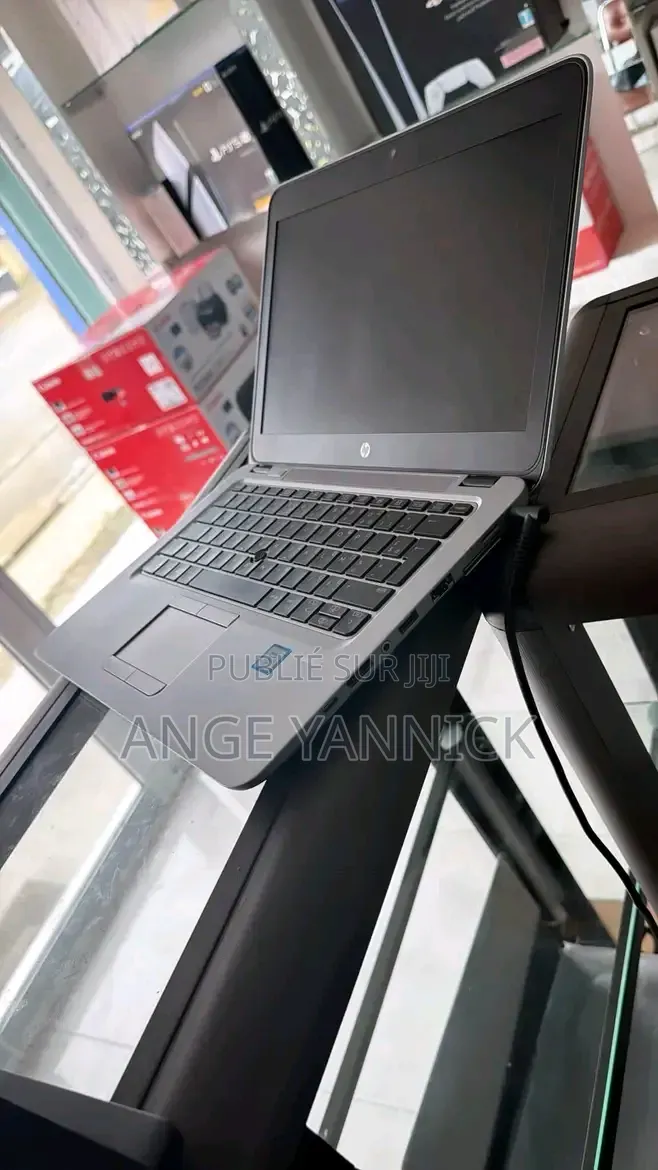 Nouveau HP EliteBook 820 G3 8GB Intel Core i5 SSD 256GB