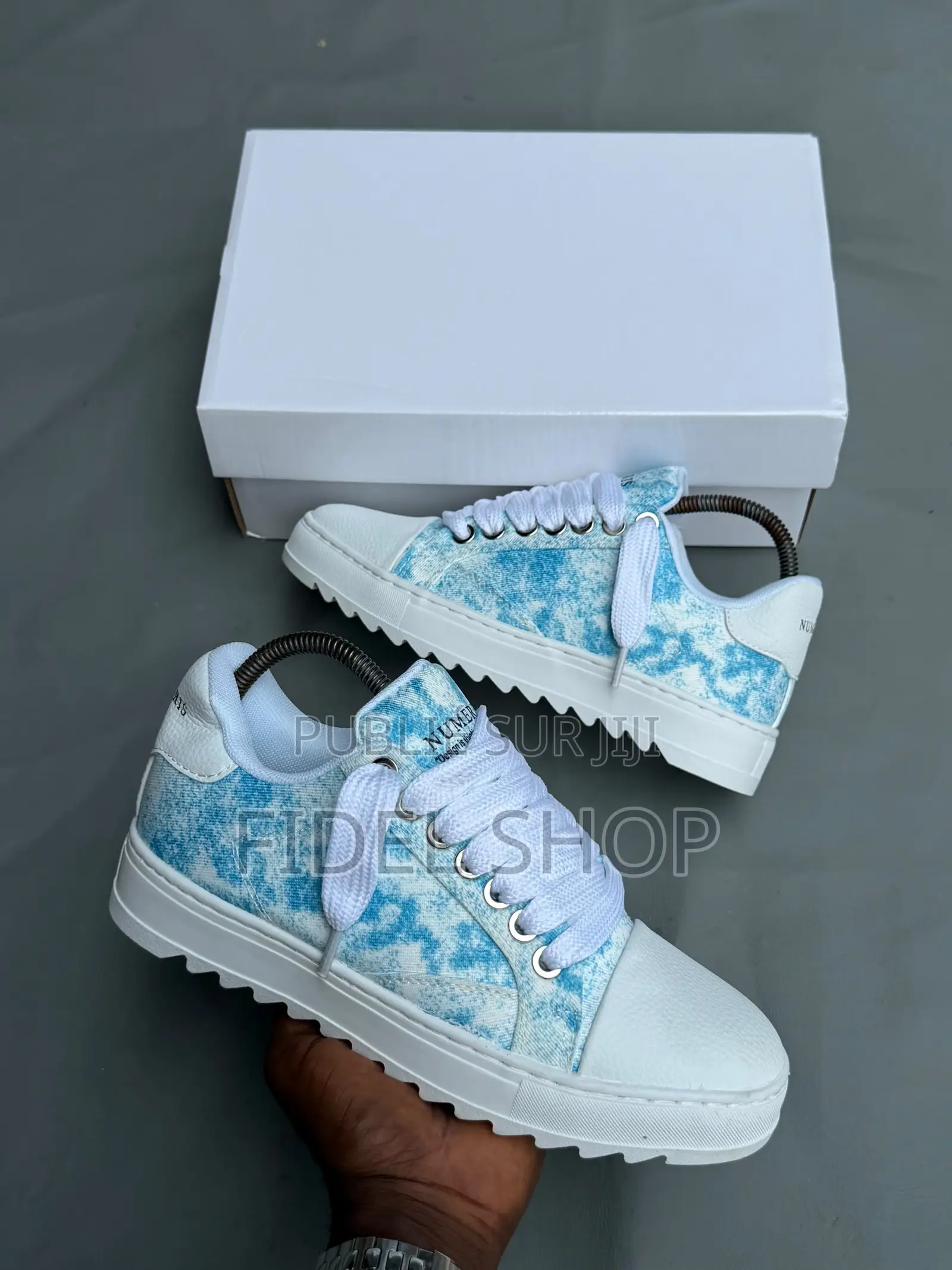 Paire De Numeris Shoes