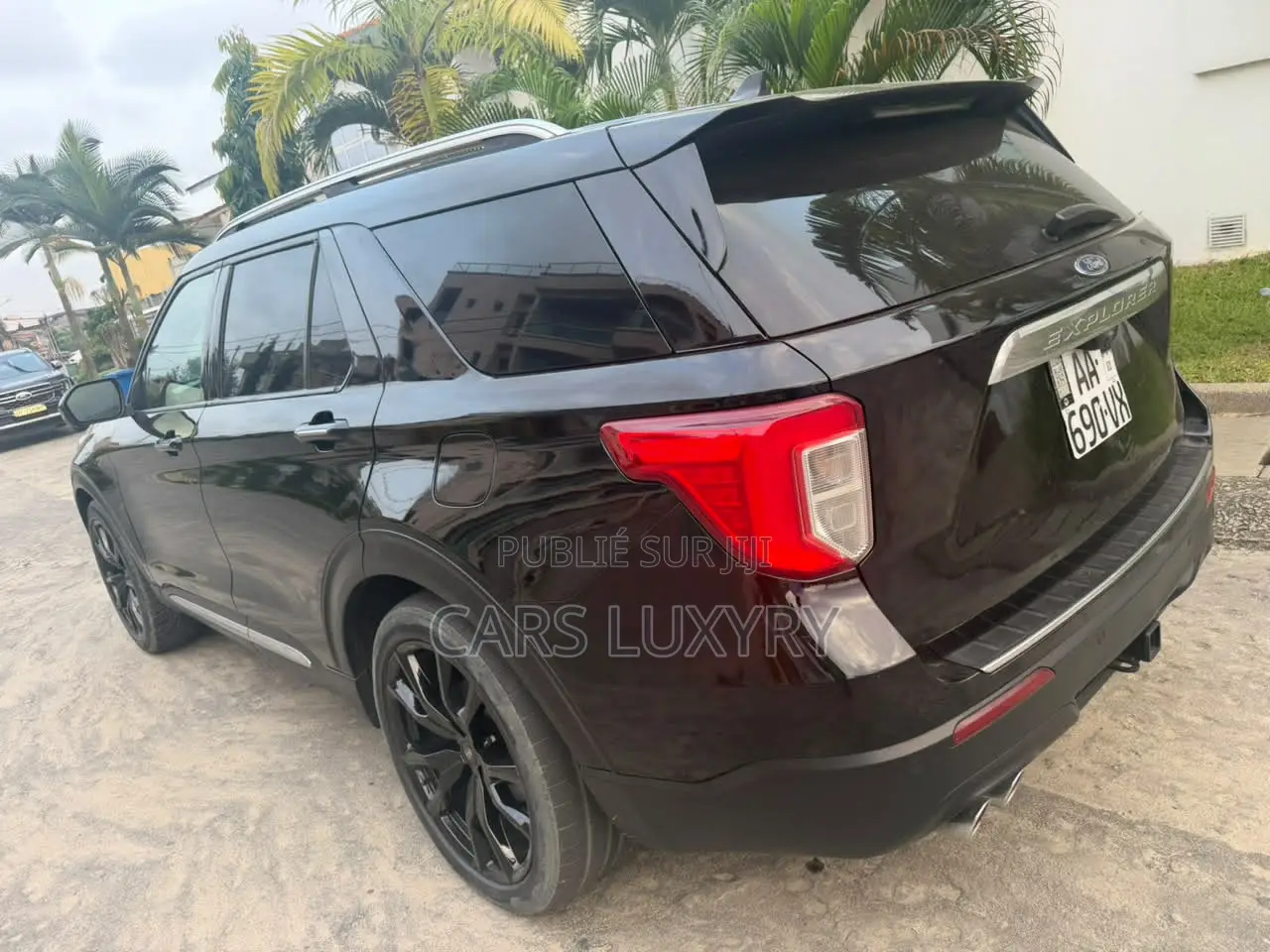Ford Explorer Platinum 2022 Noir